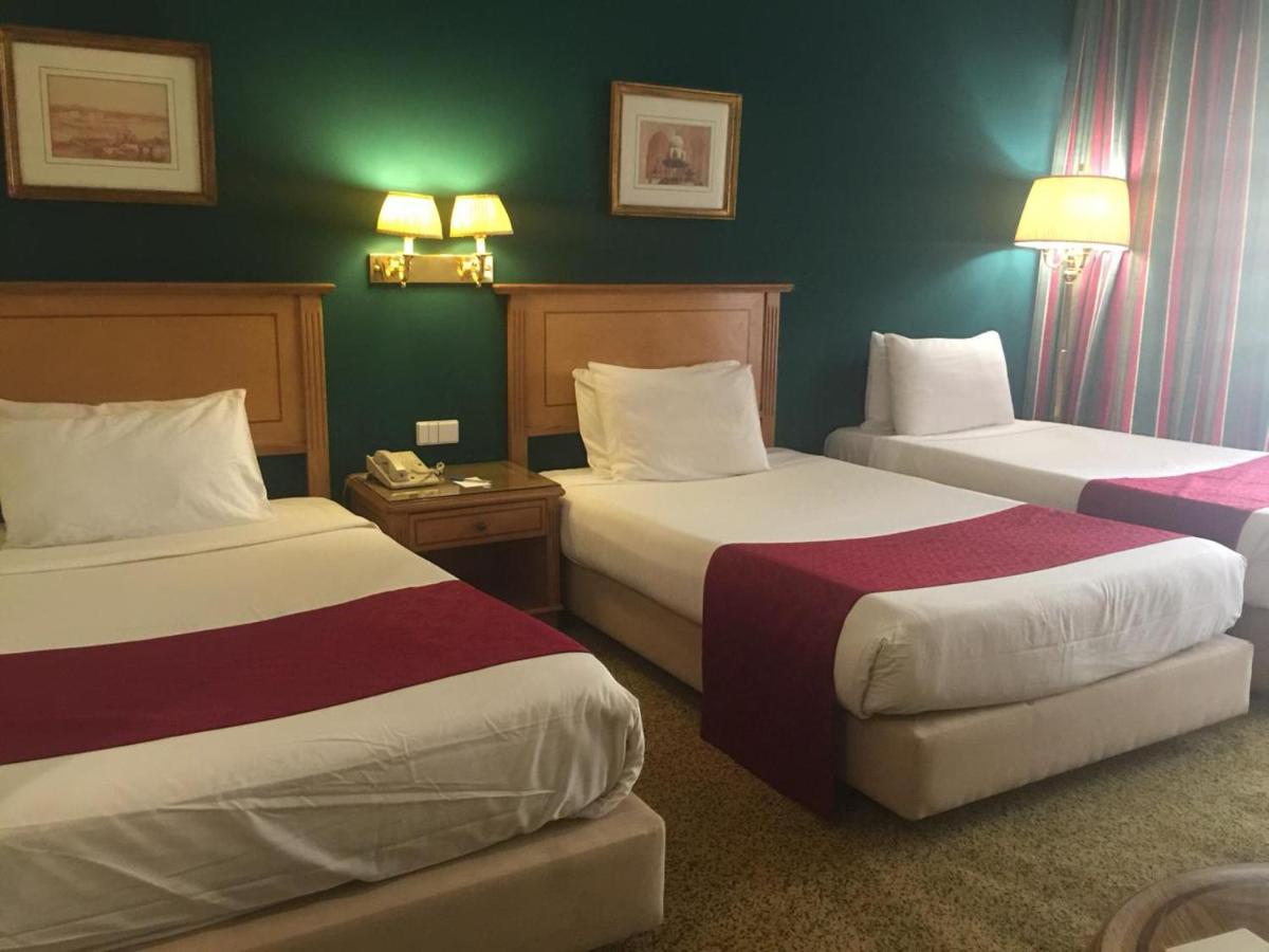 Reserva oferta de viaje o vacaciones en Hotel AMARANTE PYRAMIDS