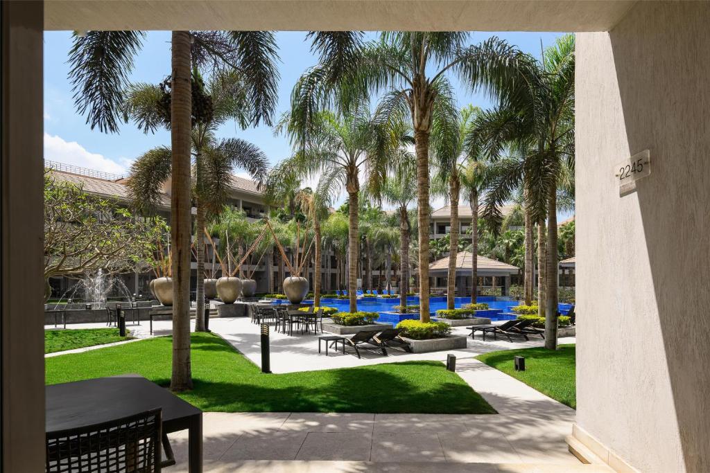 Reserva oferta de viaje o vacaciones en Hotel DUSIT THANI LAKE VIEW Reserva oferta de viaje o vacaciones en Hotel DUSIT THANI LAKE VIEW