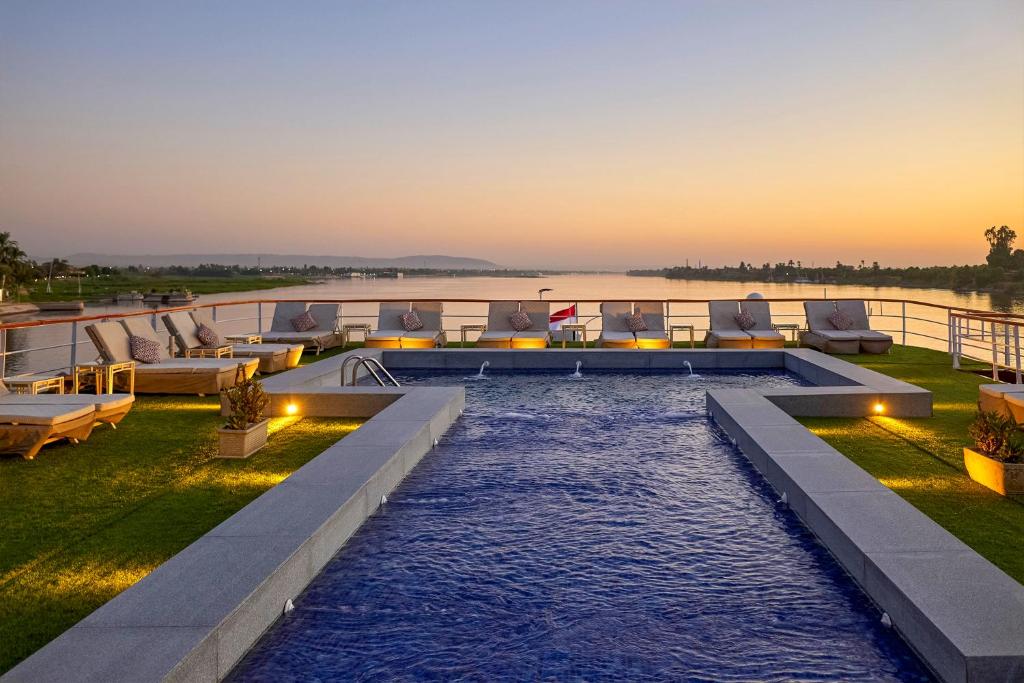 Reserva oferta de viaje o vacaciones en Hotel MS MOVENPICK ROYAL LILLY Reserva oferta de viaje o vacaciones en Hotel MS MOVENPICK ROYAL LILLY